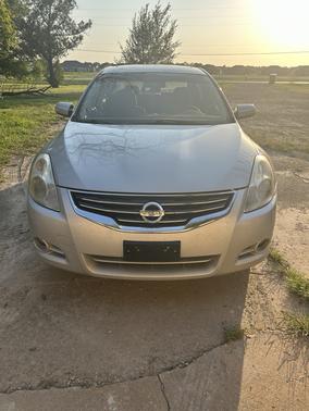 Gray 2011 Nissan Altima 2.5 S