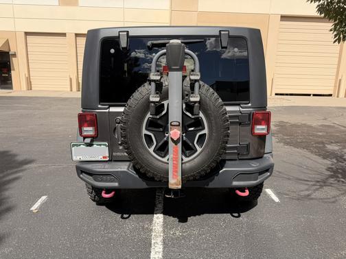 Gray 2016 Jeep Wrangler Rubicon