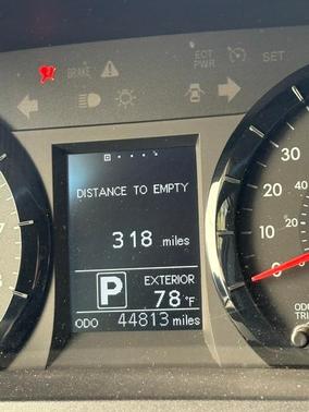 Beige 2017 Toyota Sienna LE