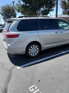 Beige 2017 Toyota Sienna LE