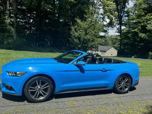 2017 Ford Mustang EcoBoost Premium