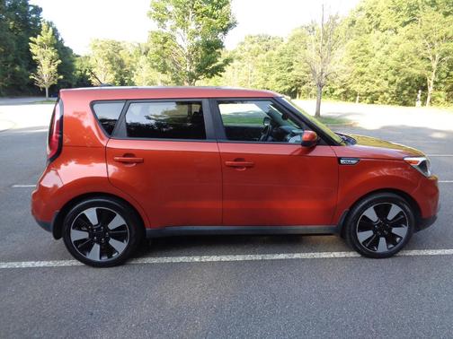 Orange 2018 Kia Soul +