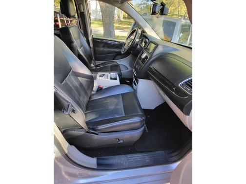 2012 Chrysler Town & Country Touring-L