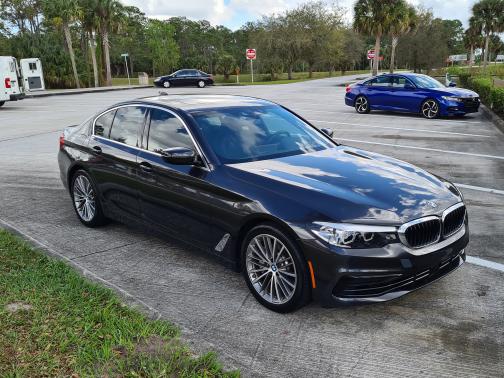 2019 BMW 540 i