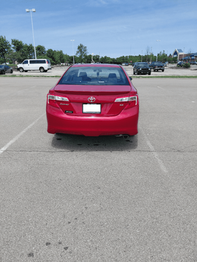 Red 2012 Toyota Camry SE