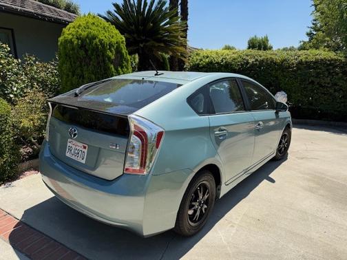 2012 Toyota Prius Three
