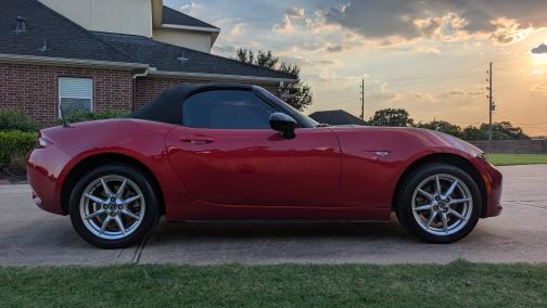 2017 Mazda MX-5 Miata Sport