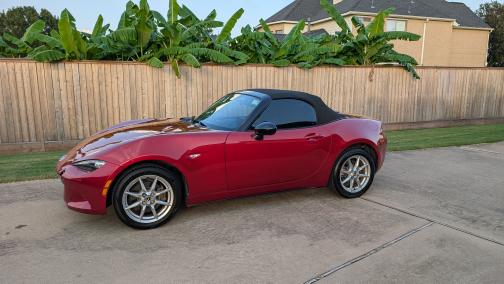 2017 Mazda MX-5 Miata Sport