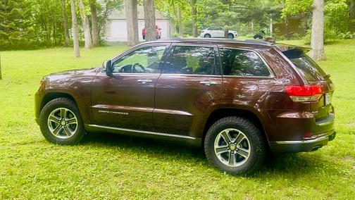 Brown 2014 Jeep Grand Cherokee Summit