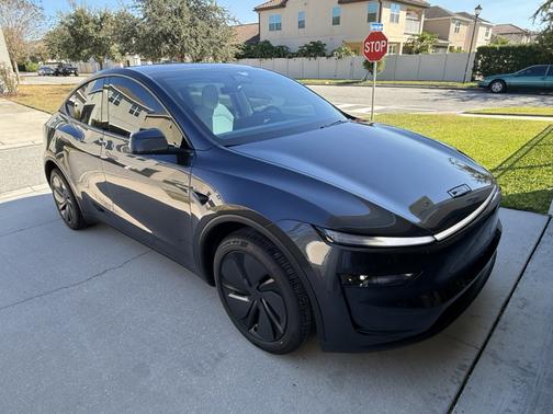2026 Tesla Model Y Premium AWD