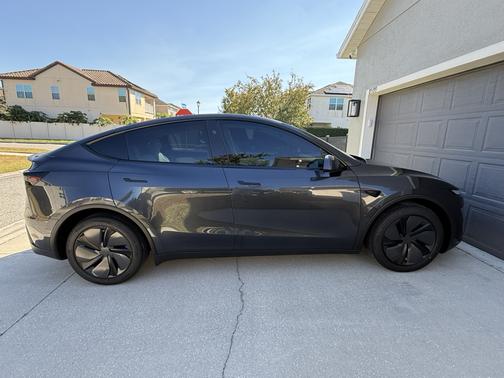 2026 Tesla Model Y Premium AWD