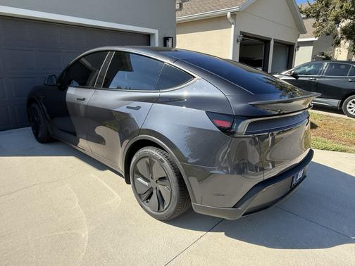 2026 Tesla Model Y Premium AWD