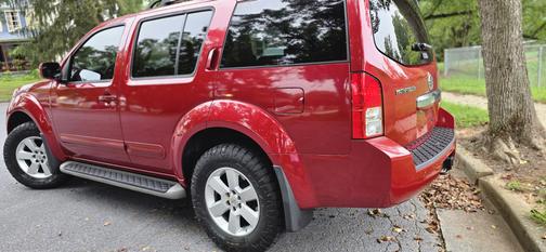 2012 Nissan Pathfinder SV