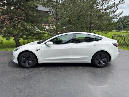 White 2020 Tesla Model 3 Standard Range Plus