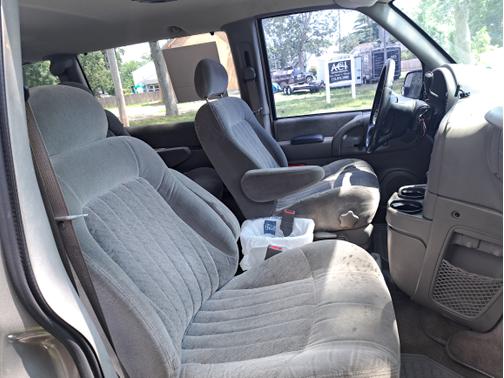 2005 GMC Safari Base