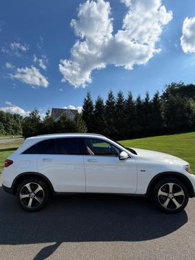 White 2016 Mercedes-Benz GLC 300 4MATIC