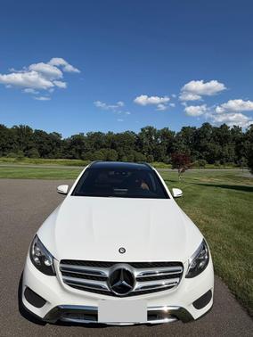 White 2016 Mercedes-Benz GLC 300 4MATIC