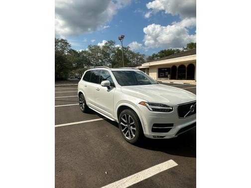 2018 Volvo XC90 T6 Momentum
