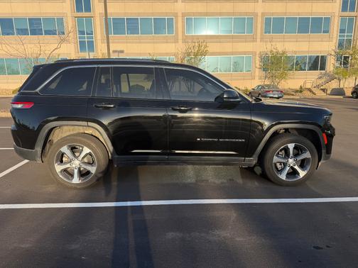Black 2023 Jeep Grand Cherokee 4xe Base
