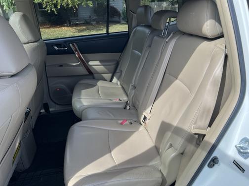 2011 Toyota Highlander Hybrid Limited