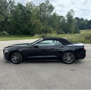 2017 Ford Mustang EcoBoost Premium