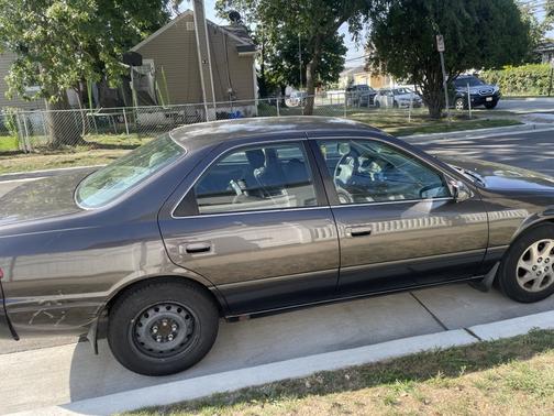 2000 Toyota Camry LE