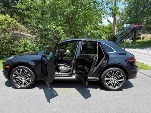 2015 Porsche Macan S