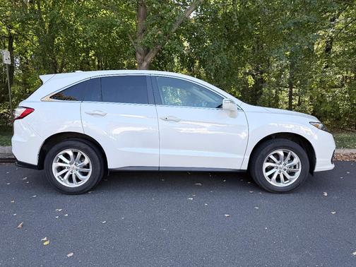 White 2017 Acura RDX Base