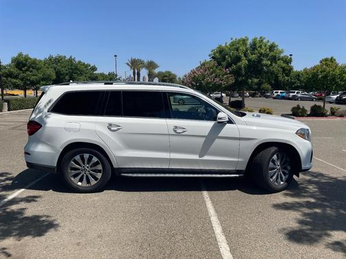 White 2018 Mercedes-Benz GLS 450 4MATIC