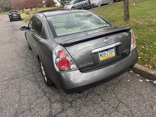 2005 Nissan Altima 3.5 SL