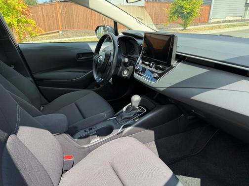 Black 2025 Toyota Corolla LE