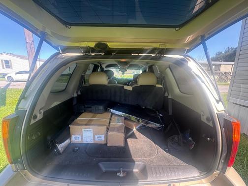 Gold 2007 GMC Envoy SLT