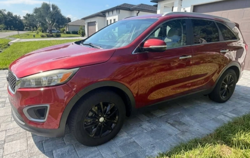 Red 2017 Kia Sorento LX