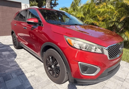 Red 2017 Kia Sorento LX