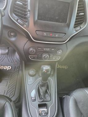 Red 2021 Jeep Cherokee Latitude Lux