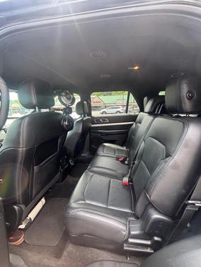Black 2017 Ford Explorer XLT