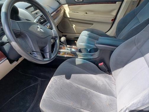 2009 Mitsubishi Galant ES