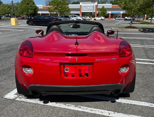 Red 2007 Pontiac Solstice GXP