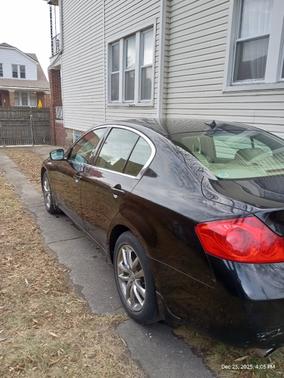 Black 2009 INFINITI G37 x