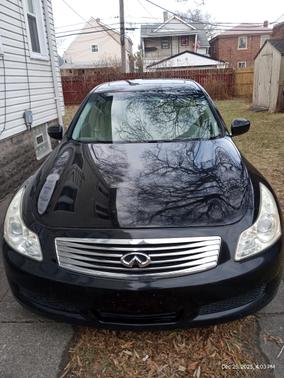 Black 2009 INFINITI G37 x
