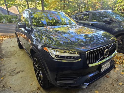 Blue 2020 Volvo XC90 T6 Momentum