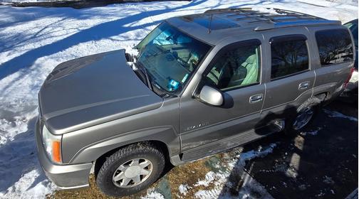 2002 Cadillac Escalade Base
