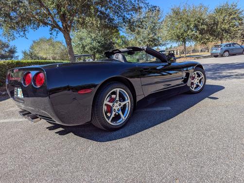 2003 Chevrolet Corvette Base
