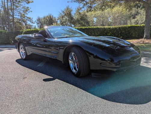 2003 Chevrolet Corvette Base