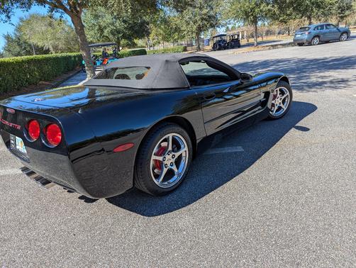 2003 Chevrolet Corvette Base