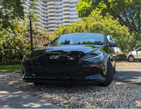 2023 Hyundai ELANTRA SE
