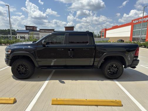 2025 RAM 1500 RHO