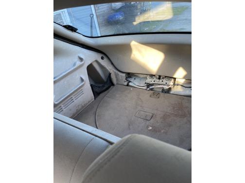 Photo 4 of 8 of 2005 Chevrolet Malibu Maxx LS