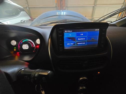 White 2012 Mitsubishi i-MiEV SE