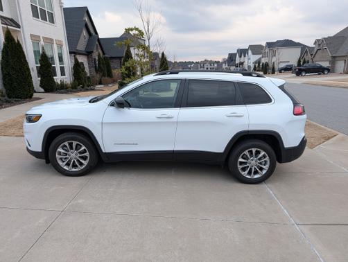 2022 Jeep Cherokee Latitude Lux